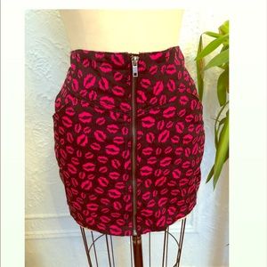 💋Adorable Lips💋high waist💋 kisses💋Skirt!!